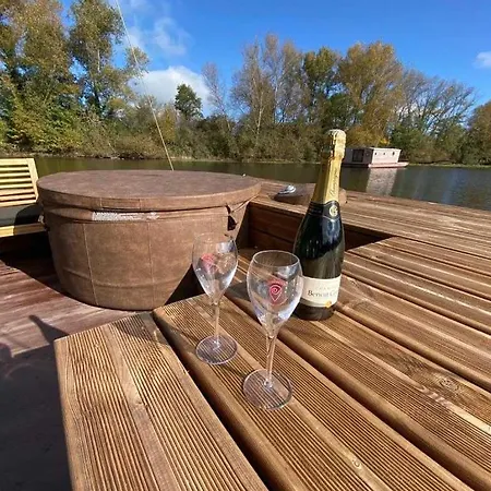- Piscine - Eecede * Chassenard
