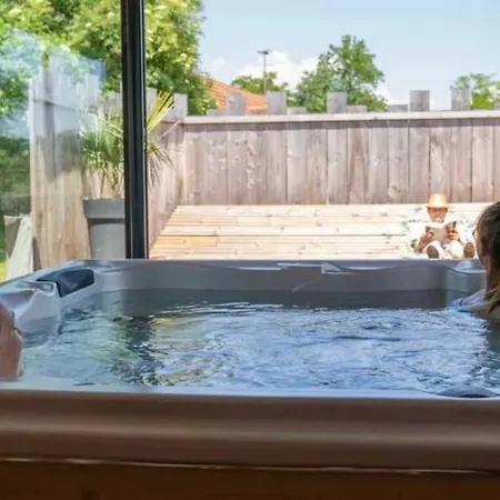 - Piscine - Eecede